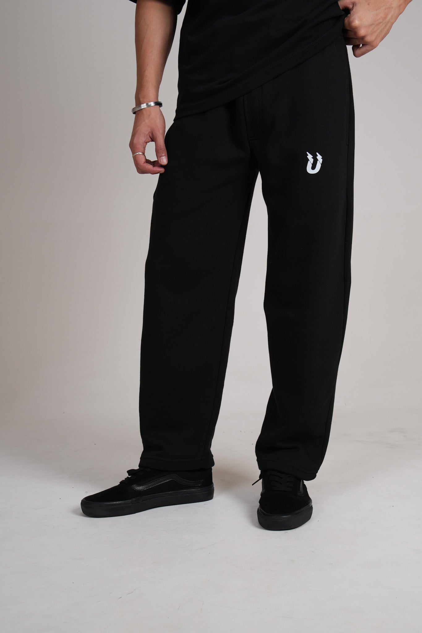 Cozy Wide Sweatpant - Black