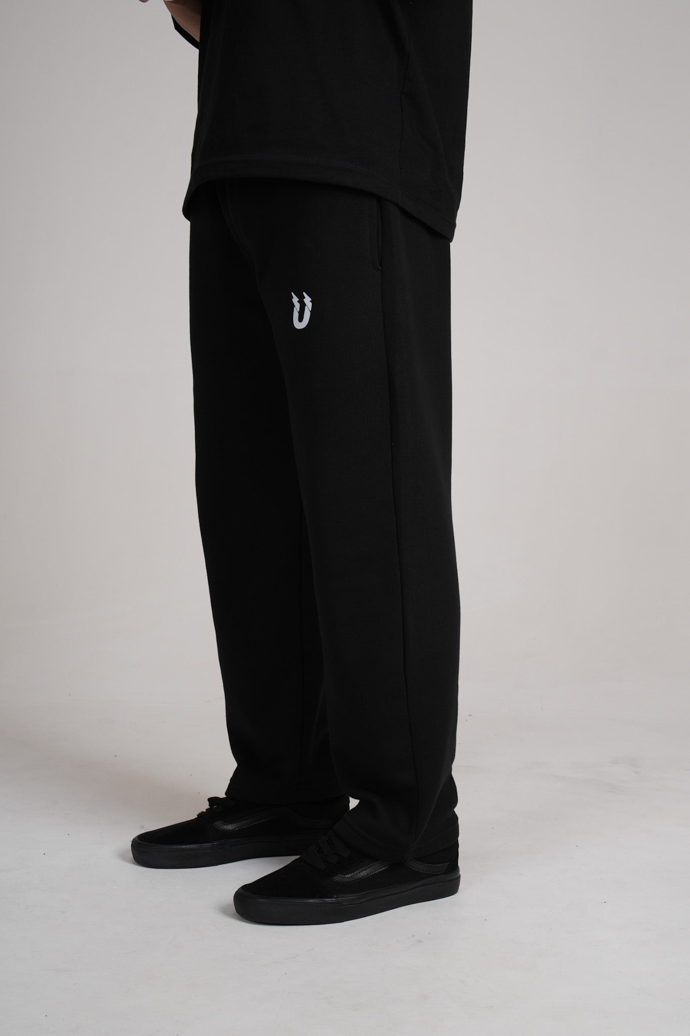 Cozy Wide Sweatpant - Black