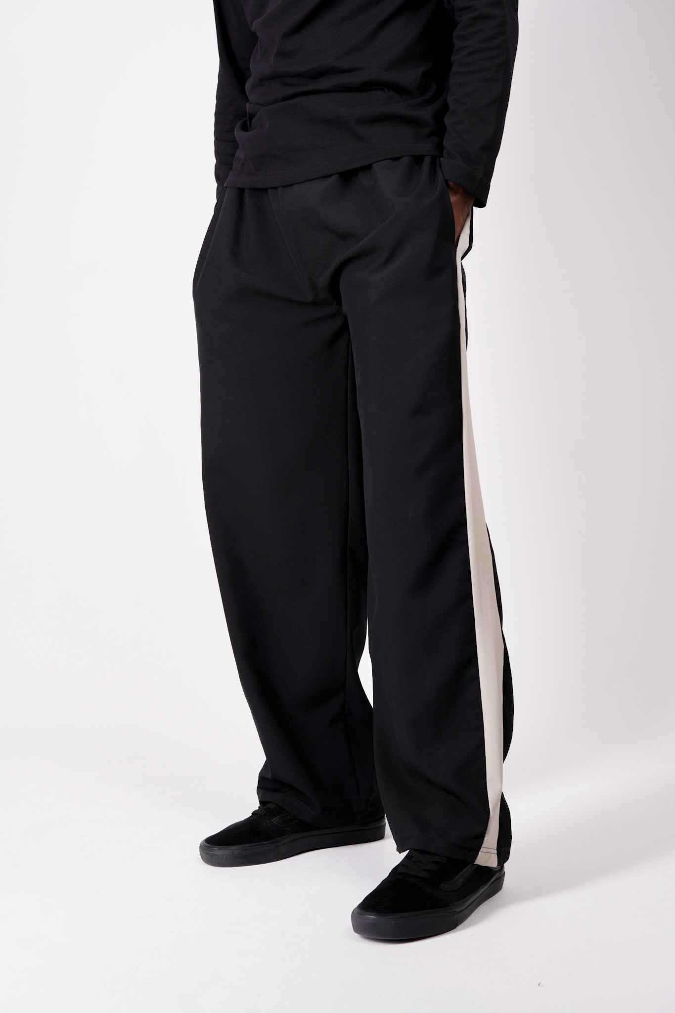 Essential Track Pant - Black